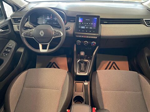 2025 Benzin Otomatik Renault Clio Beyaz Ermat Motorlu Araçlar ve Tarım Ürünleri Sanayi Ticaret A.Ş.
