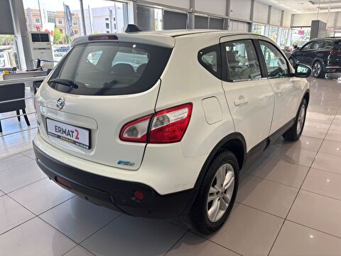 2011 Dizel Manuel Nissan Qashqai Beyaz Ermat Motorlu Araçlar ve Tarım Ürünleri Sanayi Ticaret A.Ş.