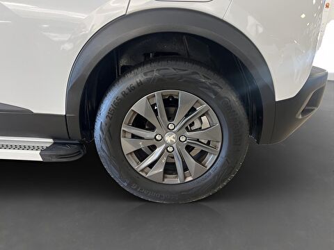 peugeot, 2008, crossover 1.2 puretech active, manuel, benzin 2.el otomobil | renew 18