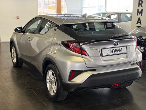 2022 Hybrid Otomatik Toyota C-HR Gümüş Gri Ermat Motorlu Araçlar ve Tarım Ürünleri Sanayi Ticaret A.Ş.