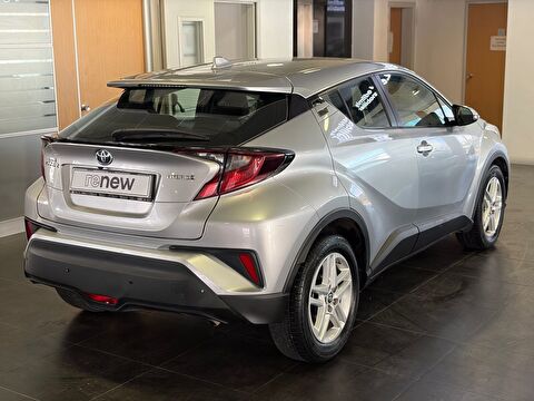 2022 Hybrid Otomatik Toyota C-HR Gümüş Gri Ermat Motorlu Araçlar ve Tarım Ürünleri Sanayi Ticaret A.Ş.