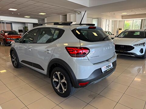 2023 Benzin Otomatik Dacia Sandero Stepway Gri Ermat Motorlu Araçlar ve Tarım Ürünleri Sanayi Ticaret A.Ş.