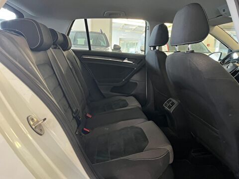 2015 Dizel Otomatik Volkswagen Golf Beyaz Ermat Motorlu Araçlar ve Tarım Ürünleri Sanayi Ticaret A.Ş.