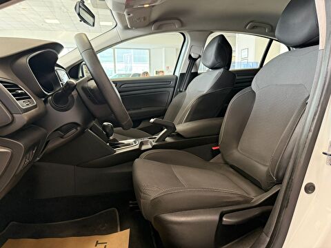 2020 Benzin Otomatik Renault Megane Beyaz Ermat Motorlu Araçlar ve Tarım Ürünleri Sanayi Ticaret A.Ş.
