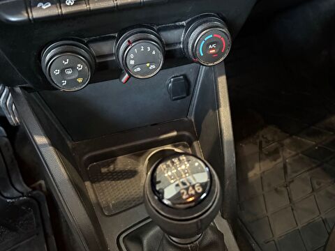 2021 Benzin Manuel Dacia Duster Gri Ermat Motorlu Araçlar ve Tarım Ürünleri Sanayi Ticaret A.Ş.