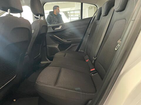 ford, focus, sedan 1.5 tdcı ecoblue trend x otomatik, otomatik, dizel 2.el otomobil | renew 17