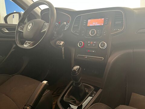 renault, megane, sedan 1.3 tce joy, manuel, benzin 2.el otomobil | renew 10