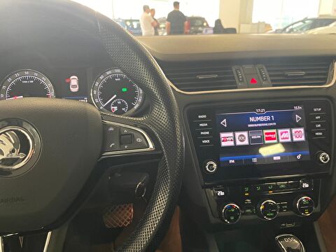 2018 Dizel Otomatik Skoda Octavia Gri Ermat Motorlu Araçlar ve Tarım Ürünleri Sanayi Ticaret A.Ş.