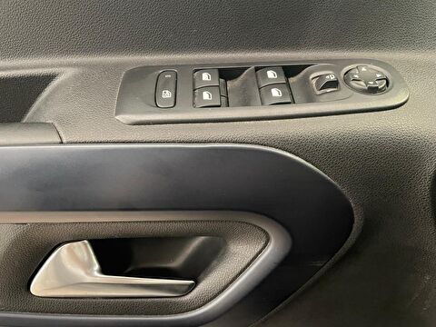 2023 Dizel Manuel Peugeot Rifter Gri Ermat Motorlu Araçlar ve Tarım Ürünleri Sanayi Ticaret A.Ş.