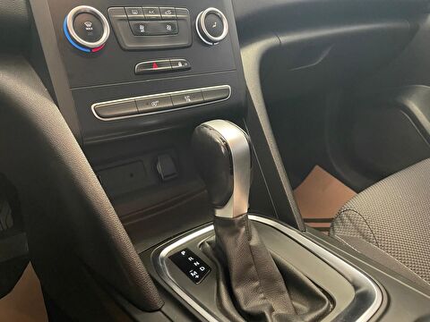 2021 Dizel Otomatik Renault Megane Siyah Ermat Motorlu Araçlar ve Tarım Ürünleri Sanayi Ticaret A.Ş.