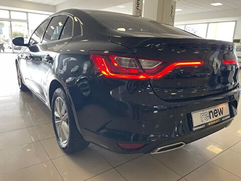 2021 Dizel Otomatik Renault Megane Siyah Ermat Motorlu Araçlar ve Tarım Ürünleri Sanayi Ticaret A.Ş.