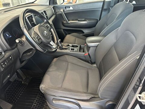 2016 Benzin Otomatik Kia Sportage Siyah Ermat Motorlu Araçlar ve Tarım Ürünleri Sanayi Ticaret A.Ş.