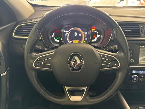 2018 Dizel Otomatik Renault Kadjar Kırmızı Ermat Motorlu Araçlar ve Tarım Ürünleri Sanayi Ticaret A.Ş.