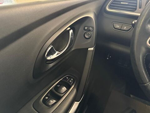 2018 Dizel Otomatik Renault Kadjar Kırmızı Ermat Motorlu Araçlar ve Tarım Ürünleri Sanayi Ticaret A.Ş.