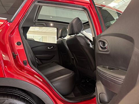 2018 Dizel Otomatik Renault Kadjar Kırmızı Ermat Motorlu Araçlar ve Tarım Ürünleri Sanayi Ticaret A.Ş.