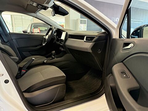 2025 Benzin Otomatik Renault Clio Beyaz Ermat Motorlu Araçlar ve Tarım Ürünleri Sanayi Ticaret A.Ş.