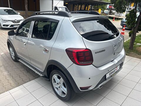 2017 Dizel Otomatik Dacia Sandero Gri Ermat Motorlu Araçlar ve Tarım Ürünleri Sanayi Ticaret A.Ş.