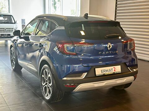 2023 MHEV Otomatik Renault Captur Mavi Ermat Motorlu Araçlar ve Tarım Ürünleri Sanayi Ticaret A.Ş.