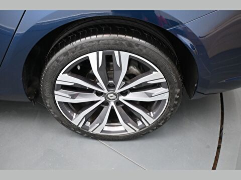 renault, megane, sedan 1.3 tce ıcon edc, otomatik, benzin 2.el otomobil | renew 15