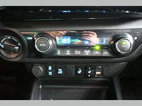 toyota, hilux, hi-lux 2.4 d-4d 4x4 ınvincible, otomatik, dizel 2.el otomobil | renew 30