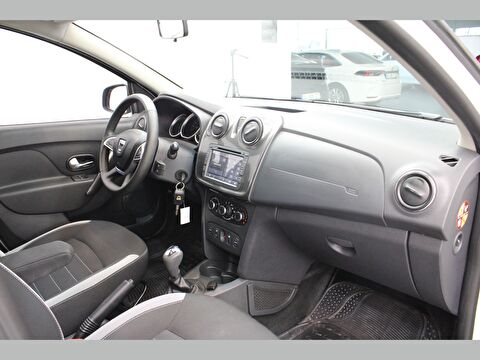 dacia, sandero, hatchback 0.9 tce stepway easy-r, otomatik, benzin 2.el otomobil | renew 17