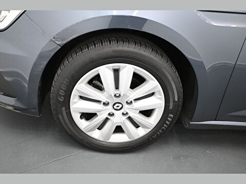 renault, megane, sedan 1.3 tce touch edc, otomatik, benzin 2.el otomobil | renew 9