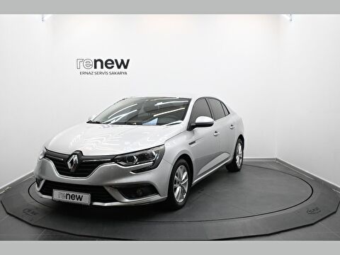 Sedan 1.5 BluedCi Touch EDC, 2. el otomobil | renew