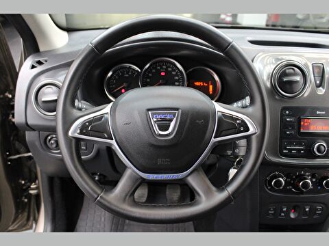 dacia, sandero, hatchback 0.9 tce stepway, manuel, benzin 2.el otomobil | renew 25