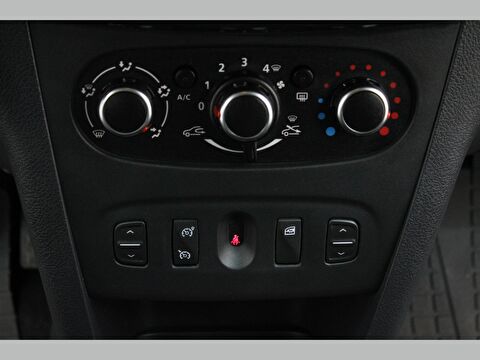 dacia, sandero, hatchback 0.9 tce stepway, manuel, benzin 2.el otomobil | renew 28