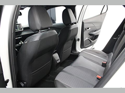 peugeot, 2008, crossover 1.2 puretech allure eat8, otomatik, benzin 2.el otomobil | renew 21