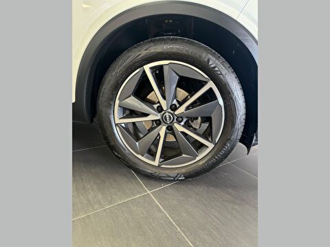 nissan, qashqai, 1.3 dıg-t mhev skypack 4x4 cvt, otomatik, hybrid 2.el otomobil | renew 24