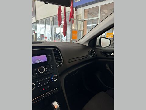 renault, megane, sedan 1.3 tce joy comfort edc, otomatik, benzin 2.el otomobil | renew 18