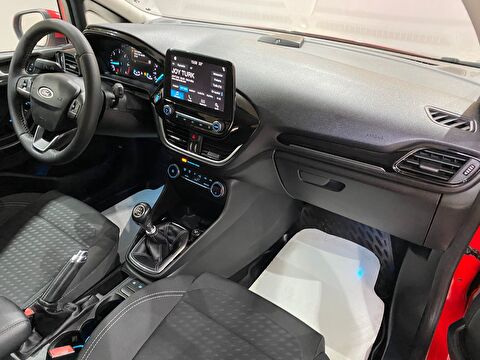 2017 Dizel Manuel Ford Fiesta Kırmızı Gürel Tasarım Aksesuar Otomotiv San. Tic. Ltd. Şti.