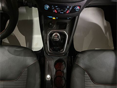 2022 Dizel Manuel Ford Tourneo Courier Kırmızı Gürel Tasarım Aksesuar Otomotiv San. Tic. Ltd. Şti.