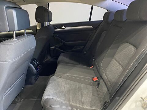 2022 Benzin Otomatik Volkswagen Passat Beyaz Gürel Tasarım Aksesuar Otomotiv San. Tic. Ltd. Şti.