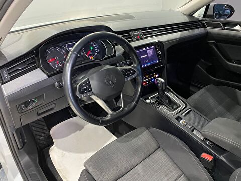 2022 Benzin Otomatik Volkswagen Passat Beyaz Gürel Tasarım Aksesuar Otomotiv San. Tic. Ltd. Şti.
