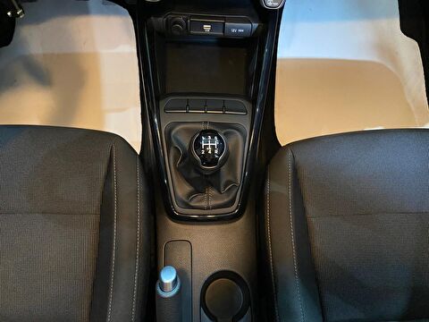 2021 Benzin Manuel Kia Rio Kırmızı Gürel Tasarım Aksesuar Otomotiv San. Tic. Ltd. Şti.
