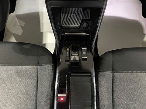 2023 Benzin Otomatik Citroen C4 X Gri Gürel Tasarım Aksesuar Otomotiv San. Tic. Ltd. Şti.