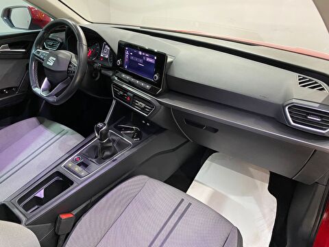 2021 Benzin Manuel Seat Leon Kırmızı Gürel Tasarım Aksesuar Otomotiv San. Tic. Ltd. Şti.