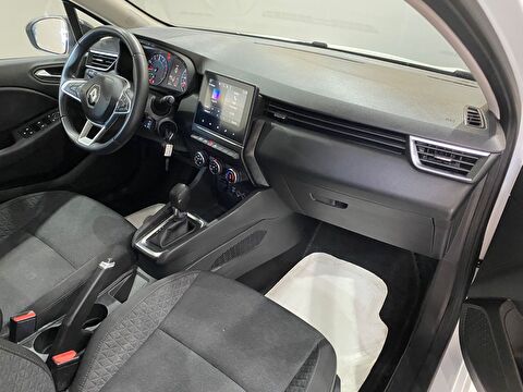 2023 Benzin Otomatik Renault Clio Beyaz Gürel Tasarım Aksesuar Otomotiv San. Tic. Ltd. Şti.