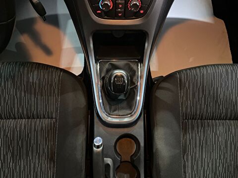 2016 Benzin + LPG Manuel Opel Astra Beyaz Gürel Tasarım Aksesuar Otomotiv San. Tic. Ltd. Şti.