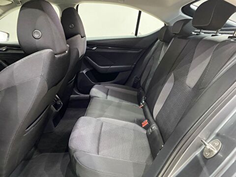 2022 Hybrid Otomatik Skoda Octavia Gri Gürel Tasarım Aksesuar Otomotiv San. Tic. Ltd. Şti.