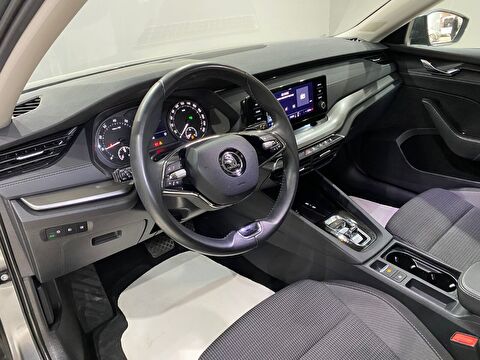 2022 Hybrid Otomatik Skoda Octavia Gri Gürel Tasarım Aksesuar Otomotiv San. Tic. Ltd. Şti.