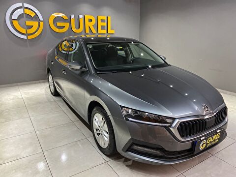 2022 Hybrid Otomatik Skoda Octavia Gri Gürel Tasarım Aksesuar Otomotiv San. Tic. Ltd. Şti.