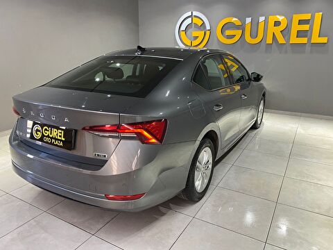 2022 Hybrid Otomatik Skoda Octavia Gri Gürel Tasarım Aksesuar Otomotiv San. Tic. Ltd. Şti.