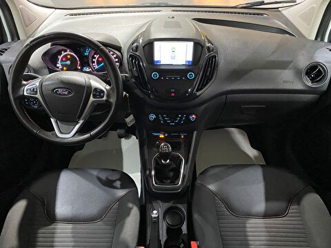 2023 Benzin Manuel Ford Tourneo Courier Beyaz Gürel Tasarım Aksesuar Otomotiv San. Tic. Ltd. Şti.