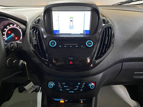 2023 Benzin Manuel Ford Tourneo Courier Beyaz Gürel Tasarım Aksesuar Otomotiv San. Tic. Ltd. Şti.