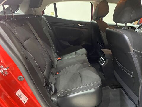 2018 Benzin Manuel Renault Megane Kırmızı Gürel Tasarım Aksesuar Otomotiv San. Tic. Ltd. Şti.