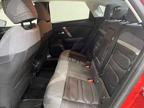 2024 Benzin Otomatik Citroen C4 X Kırmızı Gürel Tasarım Aksesuar Otomotiv San. Tic. Ltd. Şti.