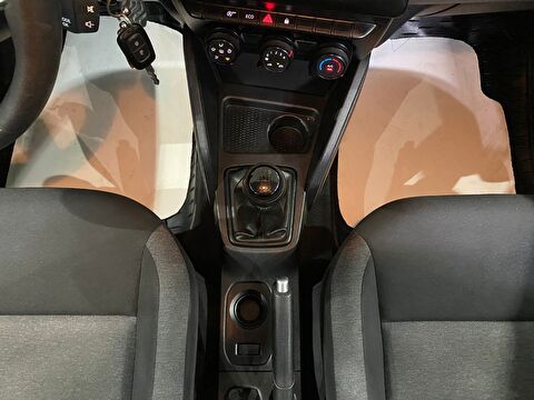 2022 Benzin Manuel Dacia Duster Gri Gürel Tasarım Aksesuar Otomotiv San. Tic. Ltd. Şti.